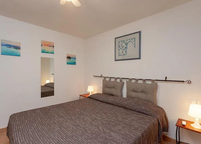 Lu Fraili Apartman San Teodoro